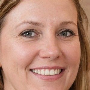 Meet your Posher, Naomi